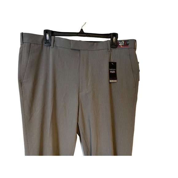 Van Heusen Flex Fit Dress Pants Mens 36 x 32L Grey Check Straight Leg Non Iron - Picture 2 of 11